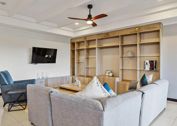 Golf Course Villa, Club & 11 Restaurants *